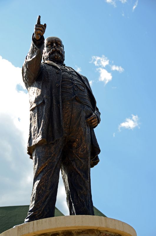 05 Banff Springs Hotel Founder William Cornelius Van Horne Statue